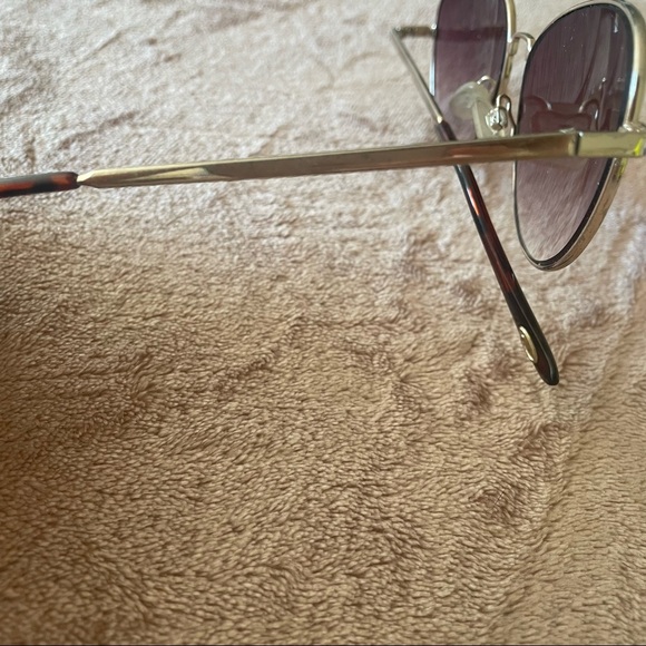 O by Oscar de La Renta sunglasses + Free Case. - Picture 6 of 13